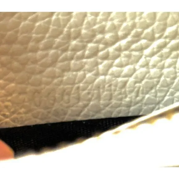 Gucci GG Two Tone Hardware Cream Leather Zip Around Wallet